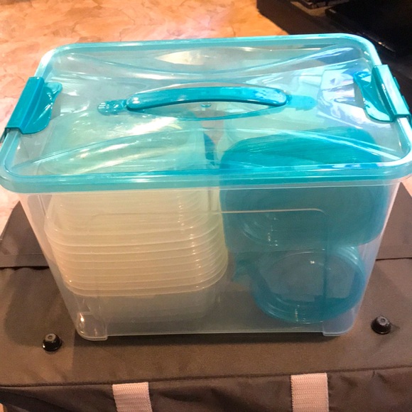 Plastic Food Storage Bundle - Picture 1 of 16